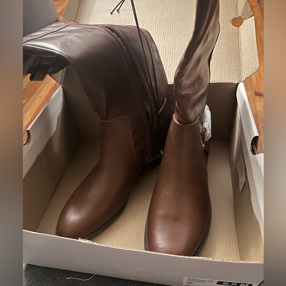 Elegant Brown women’s Leather Boots